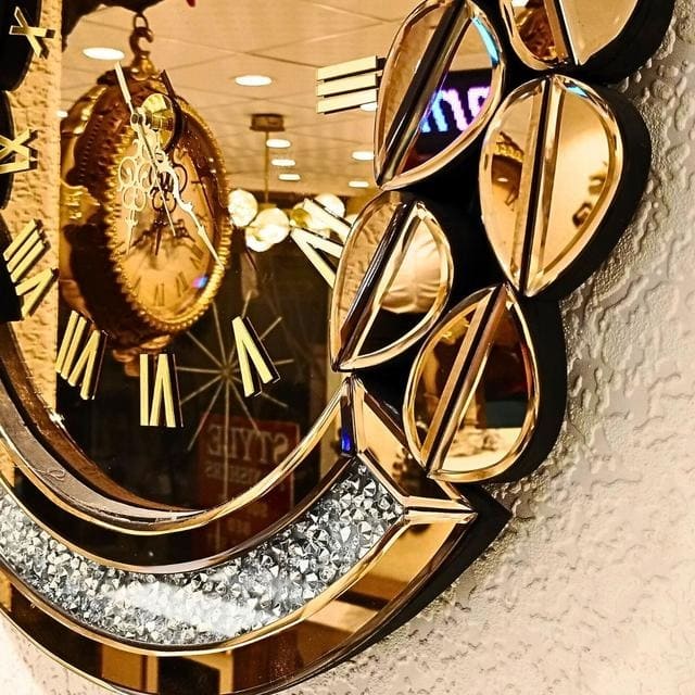 Leaf Style With Diamond Crystal Wall Mirror Clock thumbnail