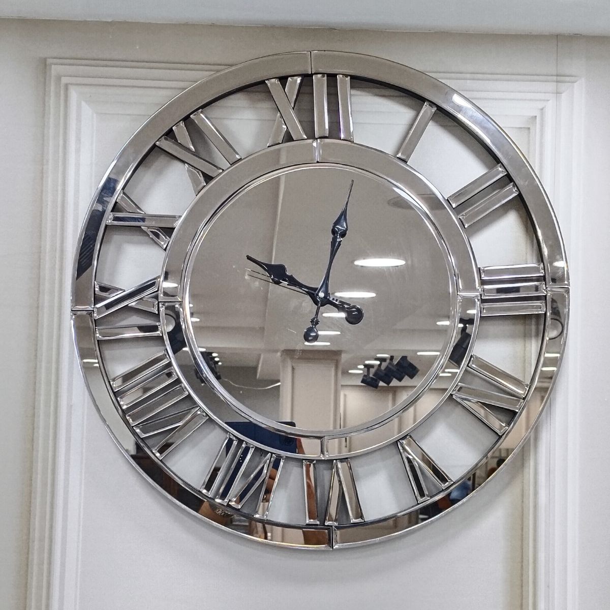  Decorative Mirror Wall Clocks to Enrich Your Home thumbnail