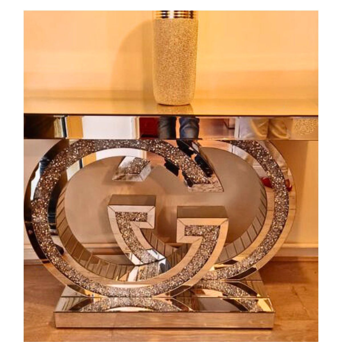  Minimalist Console Tables – Perfect for Every Space thumbnail