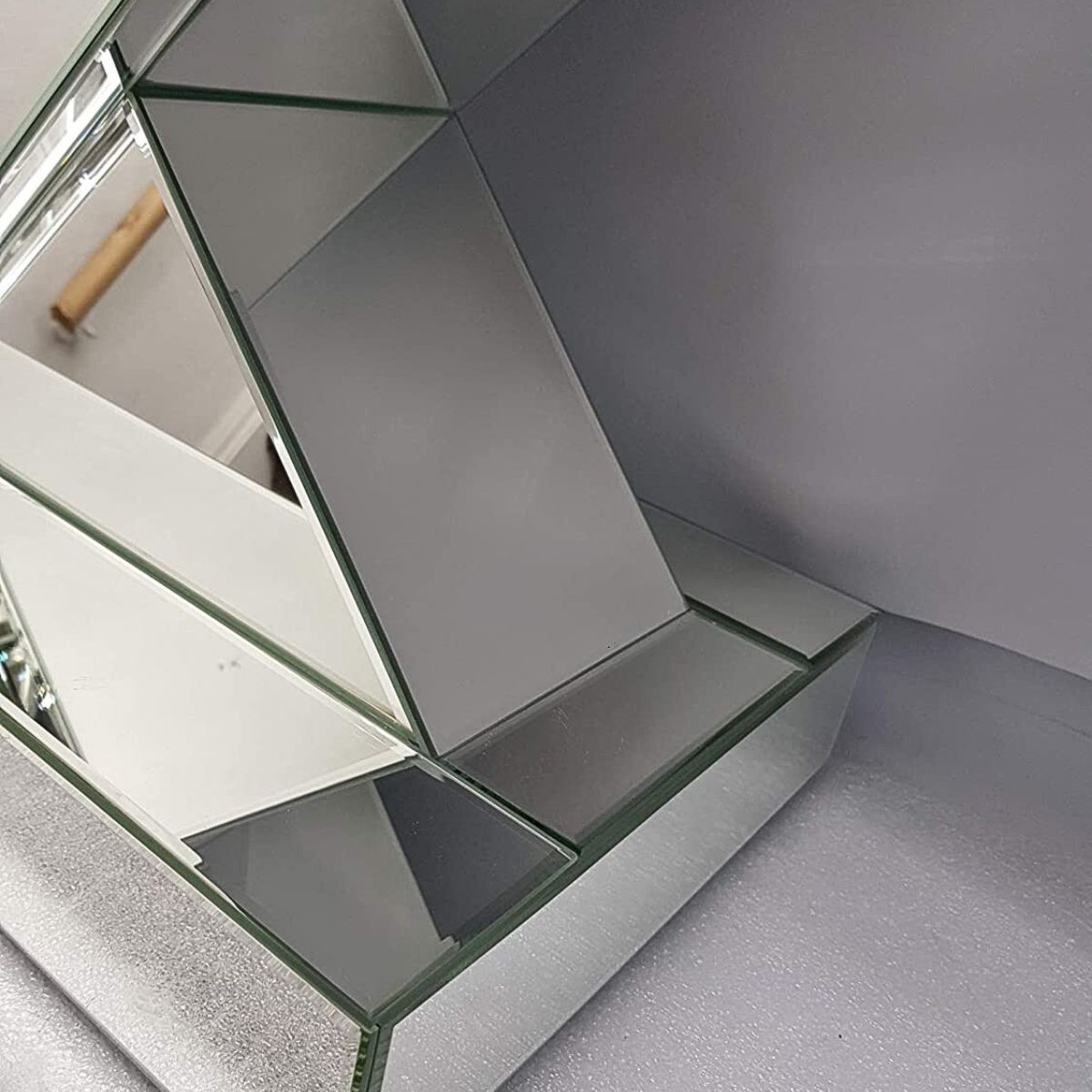 Console Tables with Storage – Function Meets Style thumbnail Console Tables with Storage – Function Meets Style thumbnail