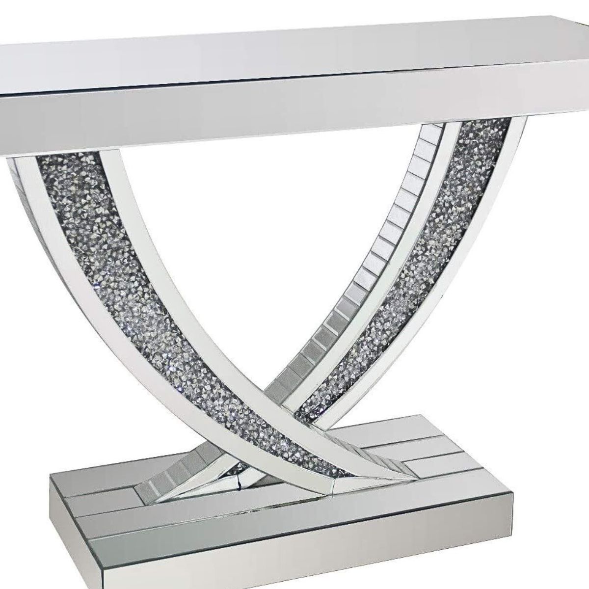 Console Tables – Warm, Farmhouse-Inspired Looks thumbnail