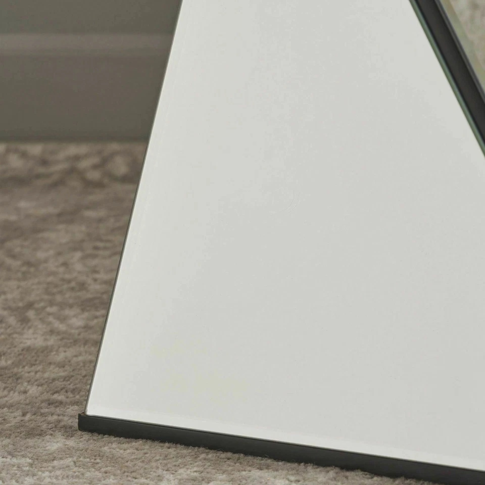 Twist Luxe Mirrored Side Table thumbnail Twist Luxe Mirrored Side Table thumbnail